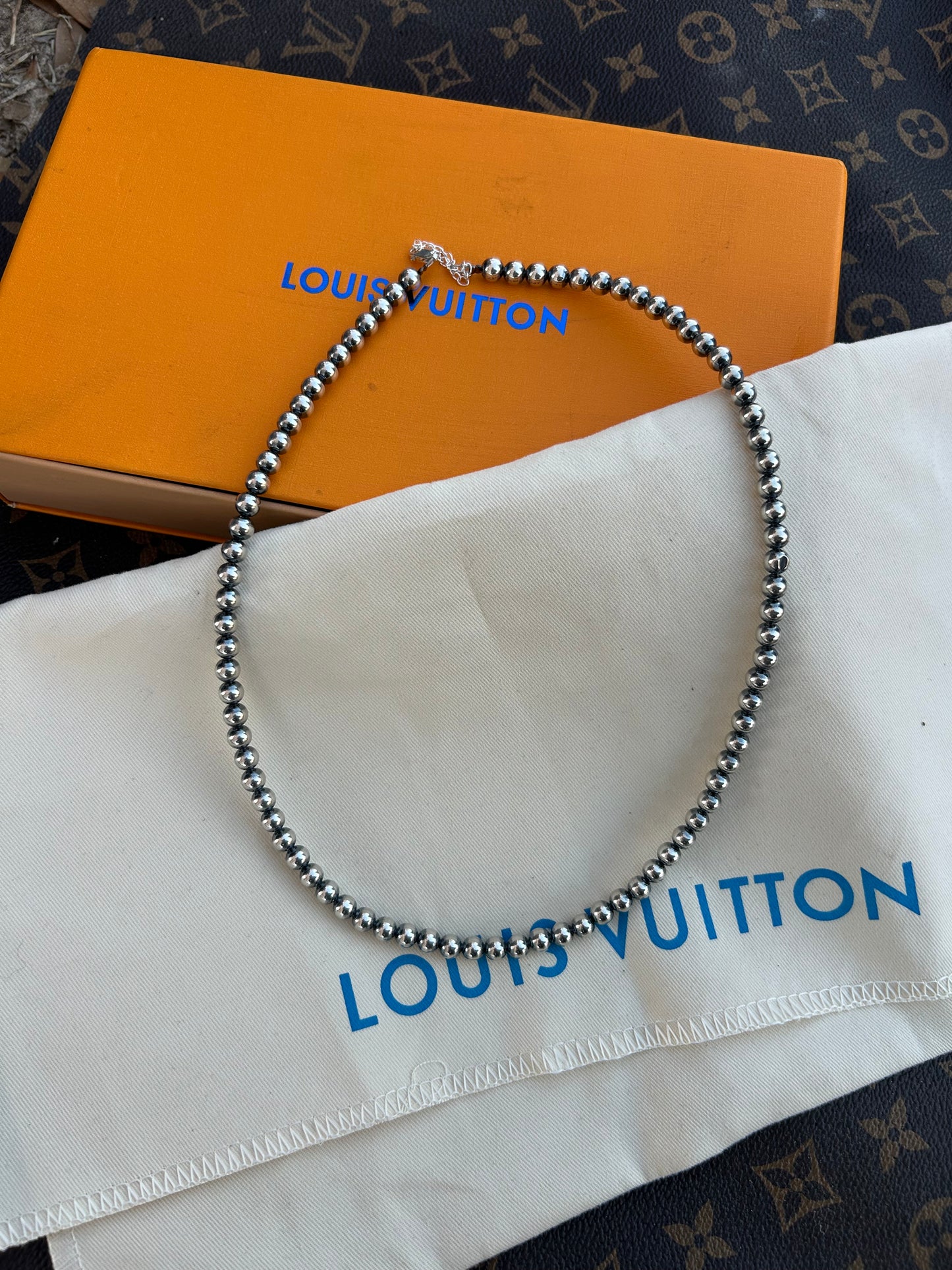 6mm Navajo pearls